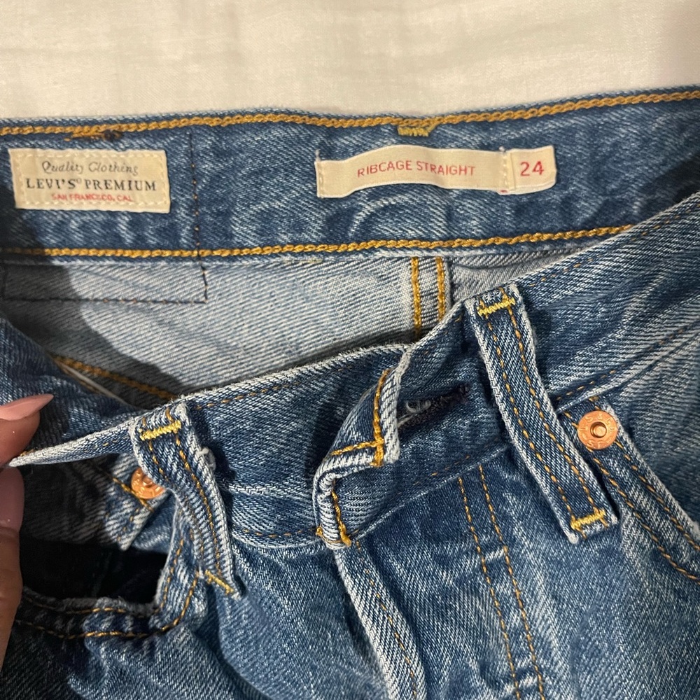 Levi’s Ribcage Jeans 24 waist